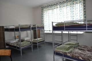 Хостелы SM Oleandry Краков Кровать в общем номере для мужчин и женщин с 10 кроватями-1