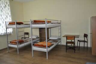 Хостелы SM Oleandry Краков Спальное место на двухъярусной кровати в общем номере для мужчин-1