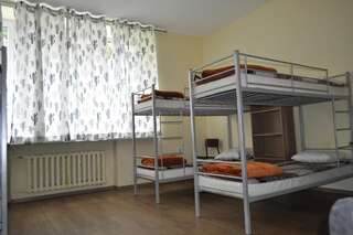Хостелы SM Oleandry Краков Спальное место на двухъярусной кровати в общем номере для мужчин-2